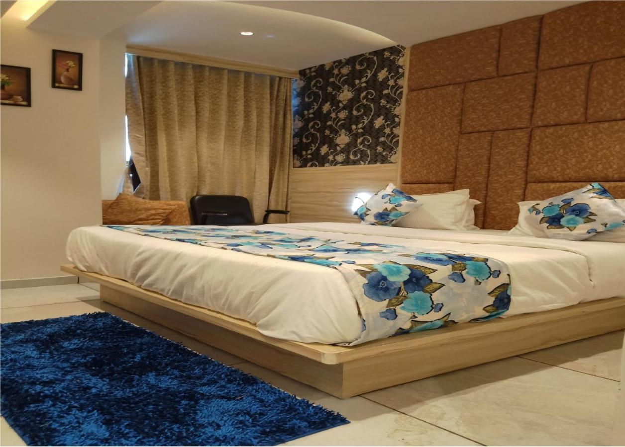 Hotel Lotus Villa Ahmadabad Zewnętrze zdjęcie