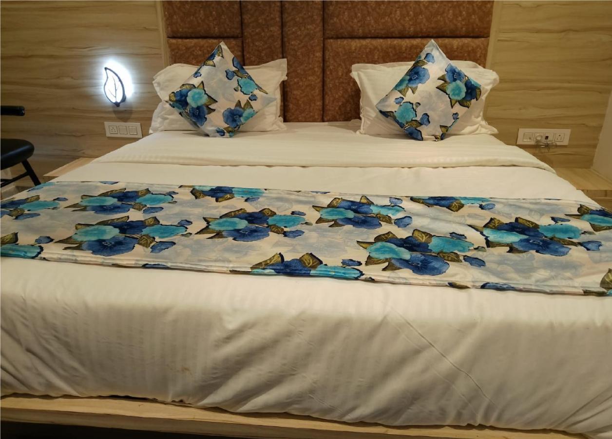 Hotel Lotus Villa Ahmadabad Zewnętrze zdjęcie