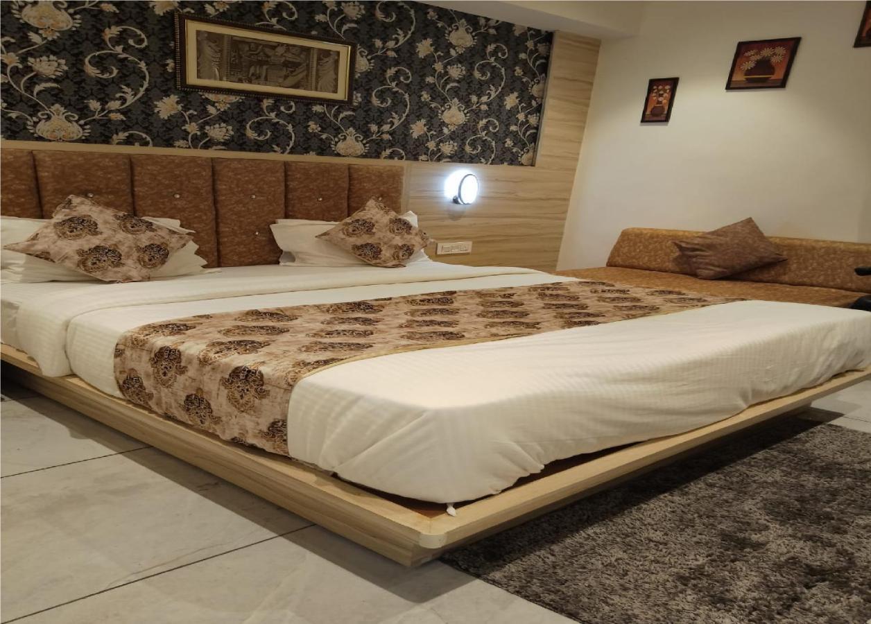 Hotel Lotus Villa Ahmadabad Zewnętrze zdjęcie