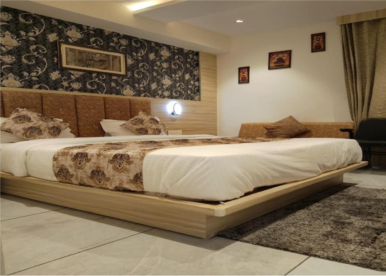 Hotel Lotus Villa Ahmadabad Zewnętrze zdjęcie